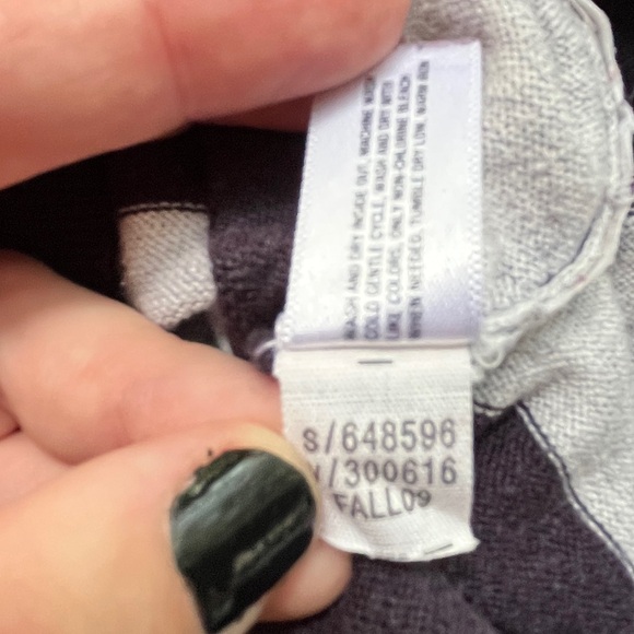 Vintage Gap Boyfriend Sweater with thick navy & light gray stripes-Adult Small - Picture 15 of 16